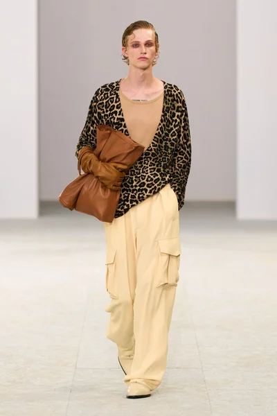 Look 6